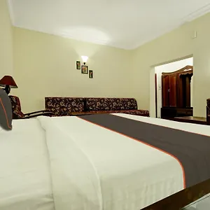 https://paulson-park-hotel.kerala-hotels.net